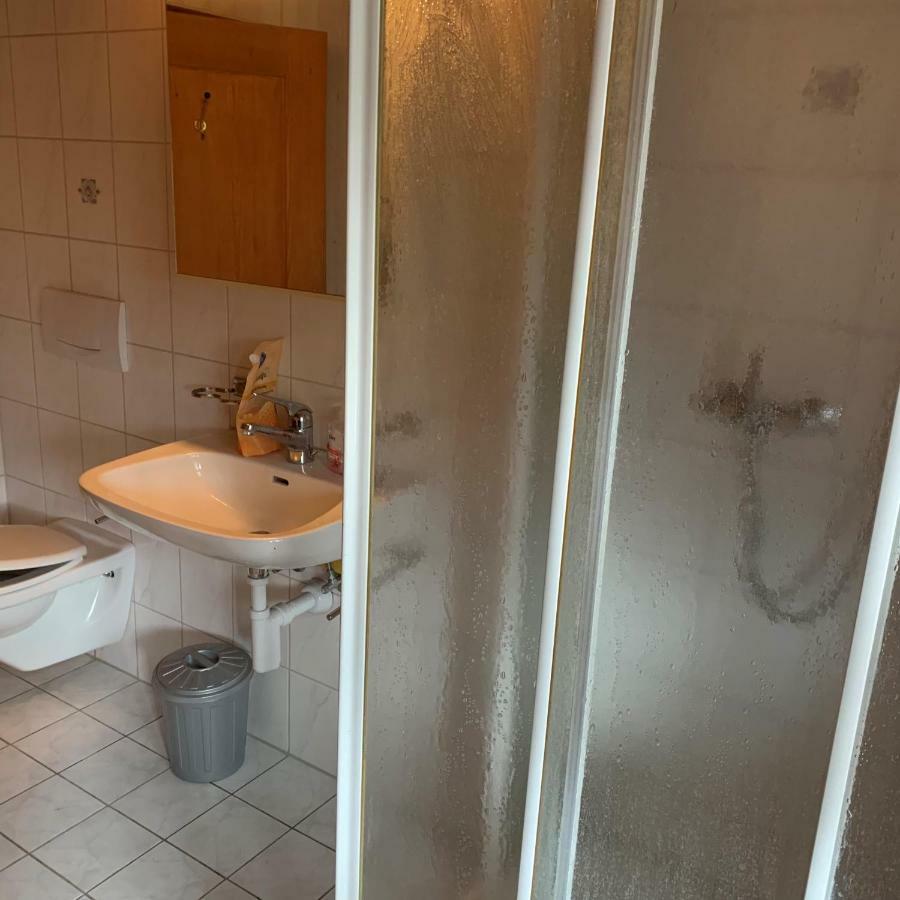 Stadtrand Winterthur Apartment Wiesendangen Bagian luar foto
